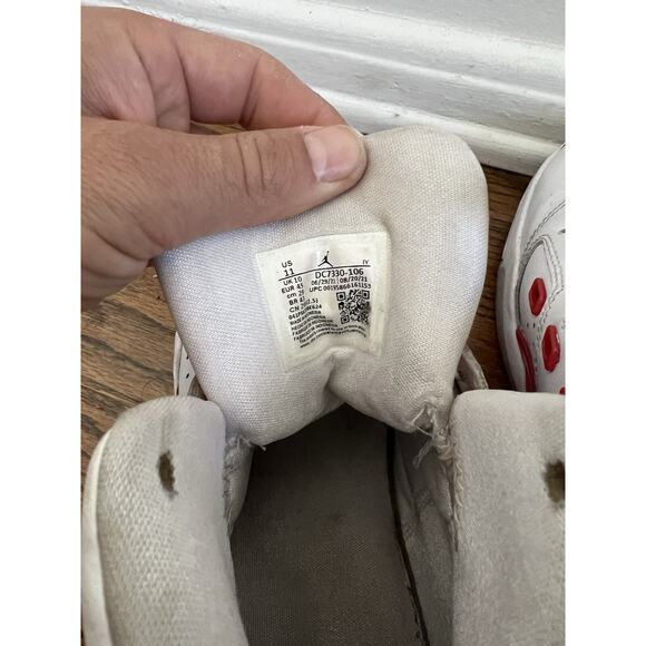Size 11 - Jordan 6-17-23 White Fire Red No shoelaces And Box